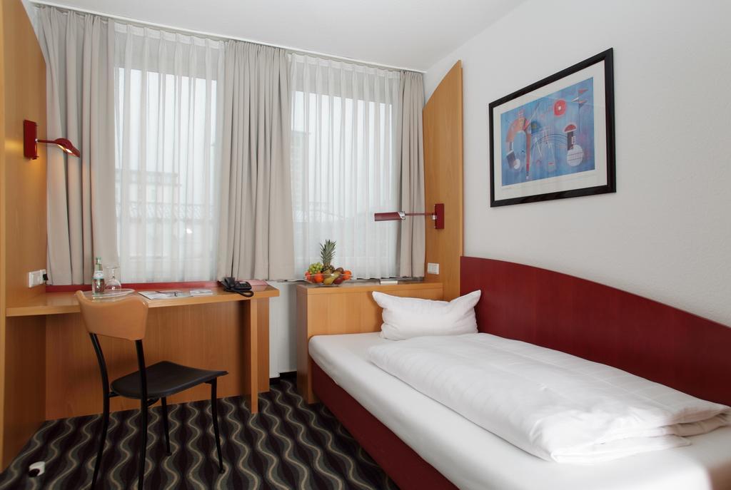 Stadthotel קאסל מראה חיצוני תמונה