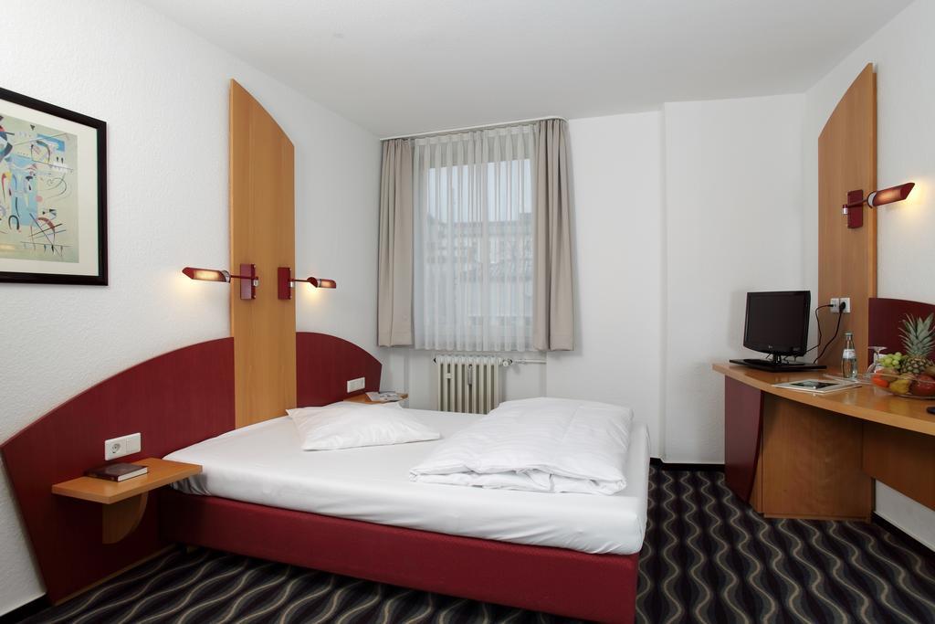 Stadthotel קאסל מראה חיצוני תמונה